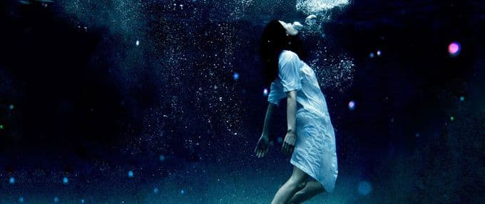 21 Horror Books That'll Give You the Chills on a Hot Summer Night
