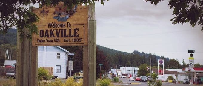 "Welcome to Oakville" sign