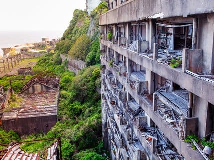 Hashima Island: Japan’s Ghost City in the Sea
