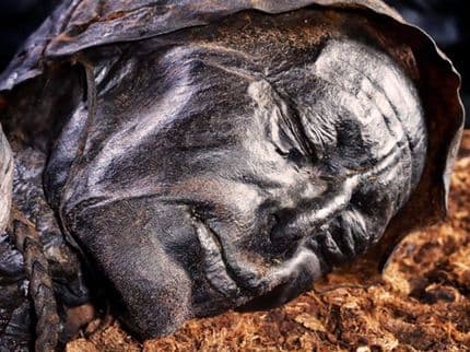 9 Incredible Corpses That Never Decomposed