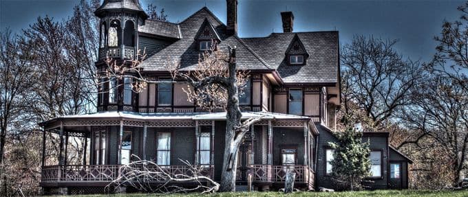 The Bloody History of Staten Island’s Haunted Kreischer Mansion