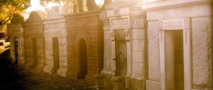 chicago graceland cemetery